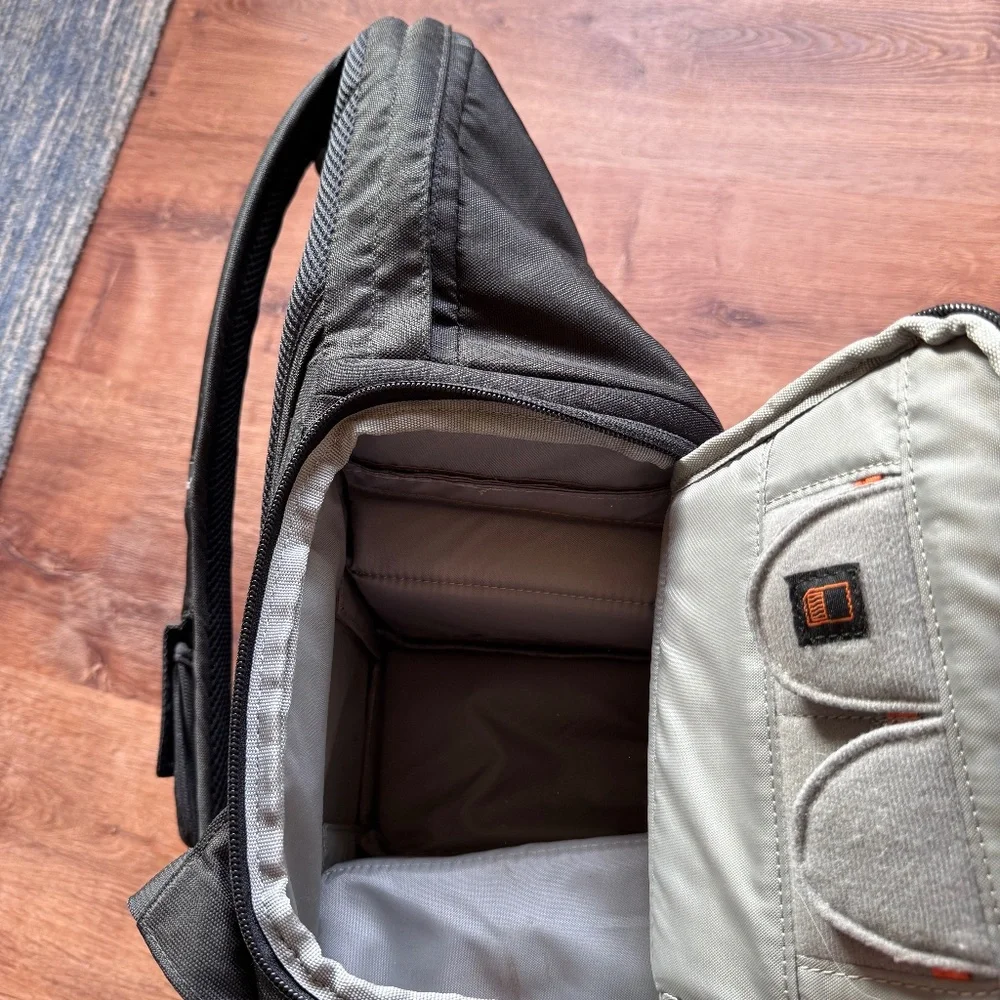 Lowepro Professional Camera Backpack - Picture 2 of 6